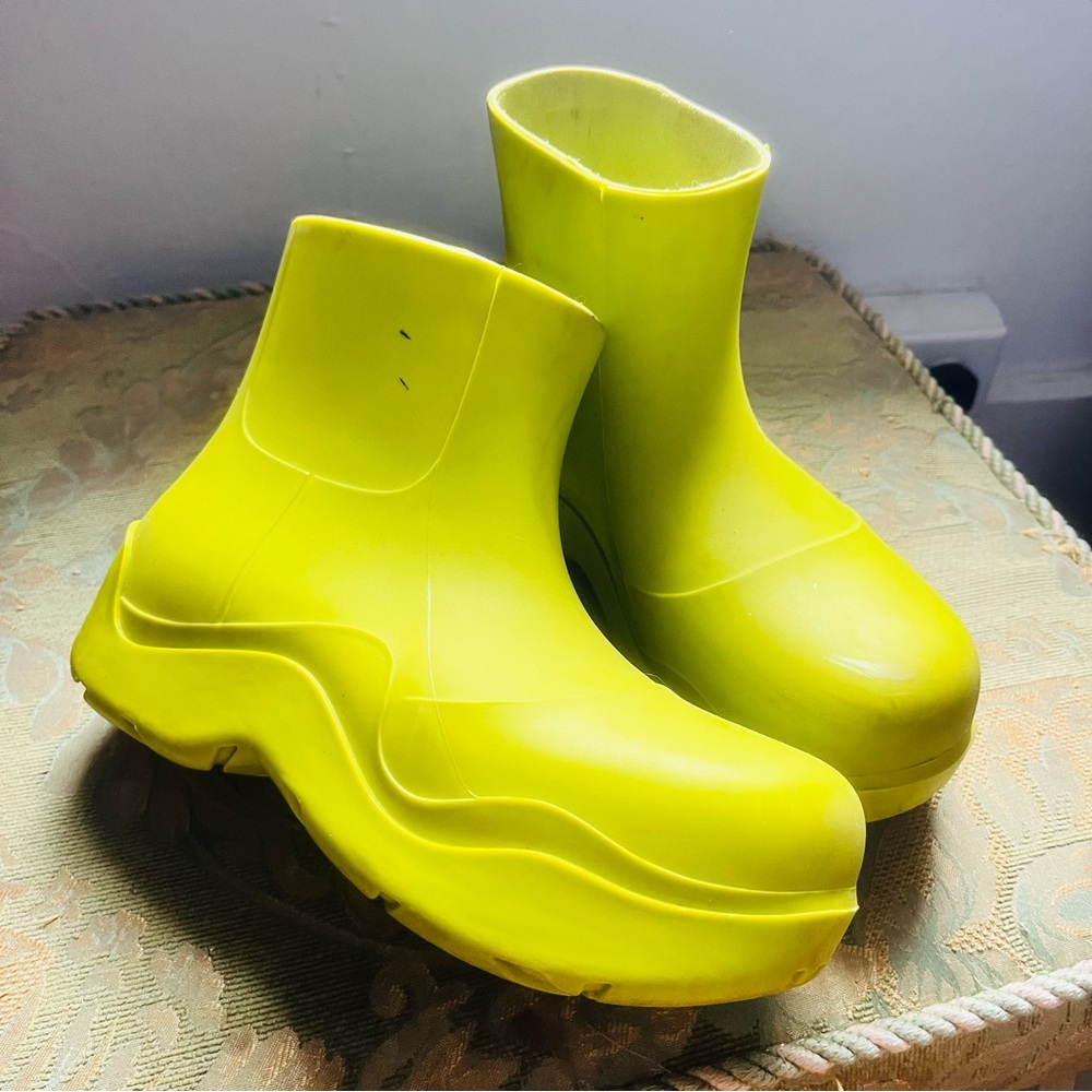 Bright key lime Ankle Rain Boots